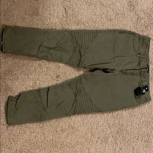 Express, mid rise camo green crops